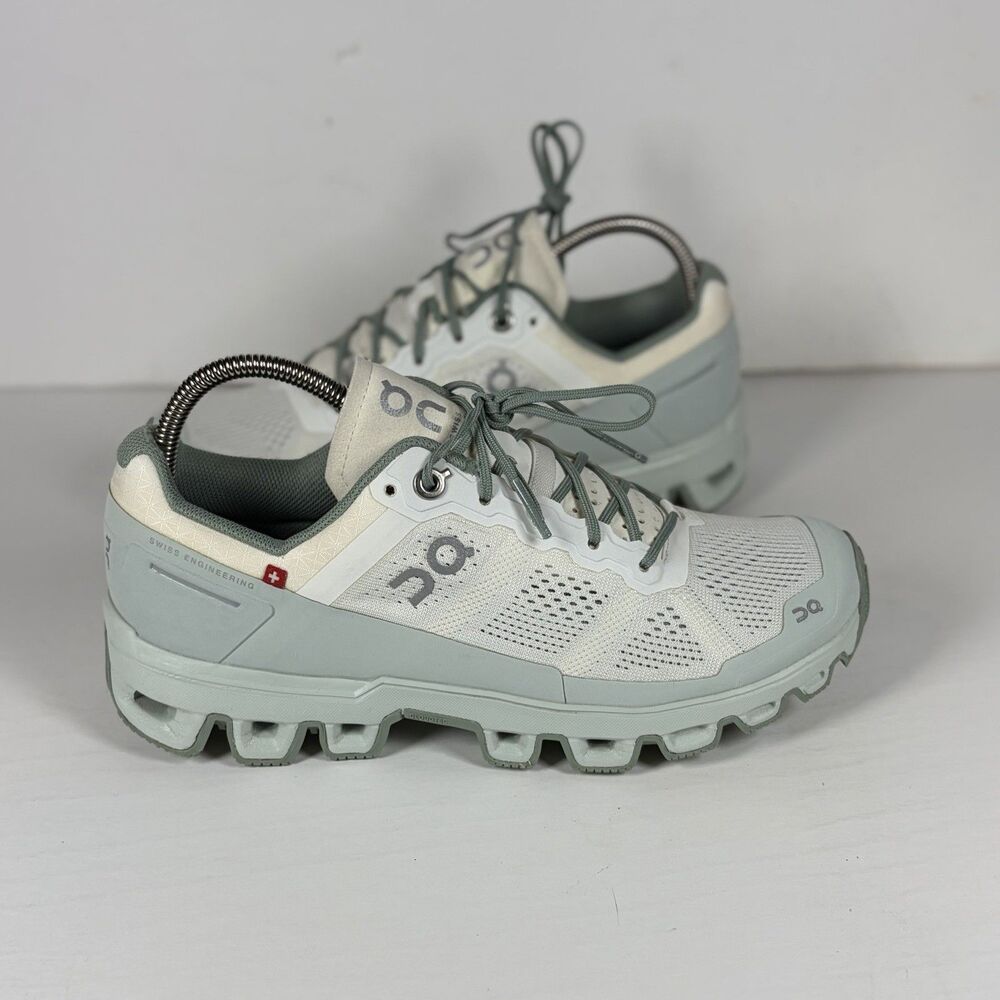 ON Cloudventure Women’s Size 6 Athletic Running Sneakers Shoes White Moss
